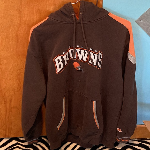 Thrashed Cleveland Browns NFL Hoodie - Picture 2 of 8